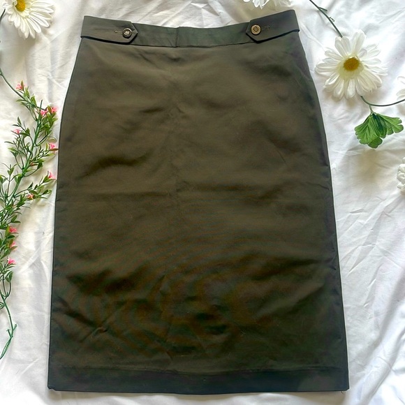 Elegant Korean Skirt - Dressy Office Style • Size Small - Picture 2 of 16